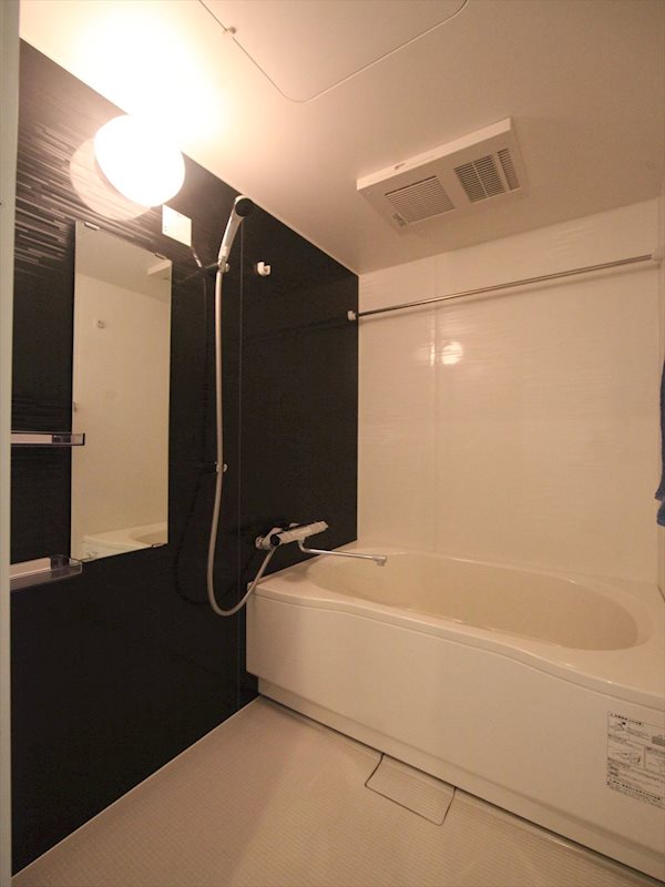 バス・シャワールーム　バスルーム　浴室暖房乾燥機付き