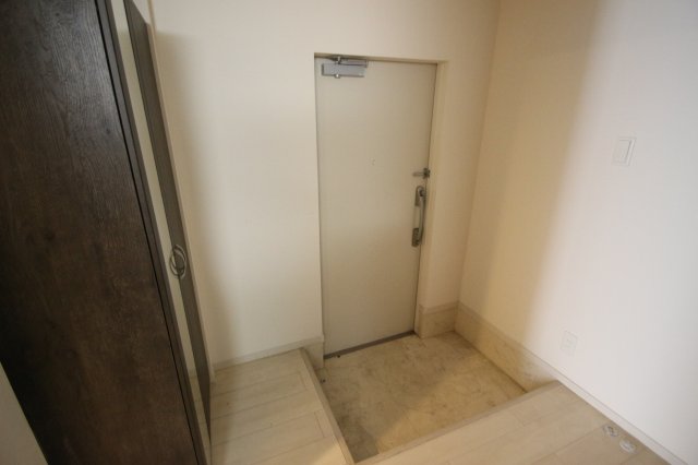 玄関　※別室参考写真です。