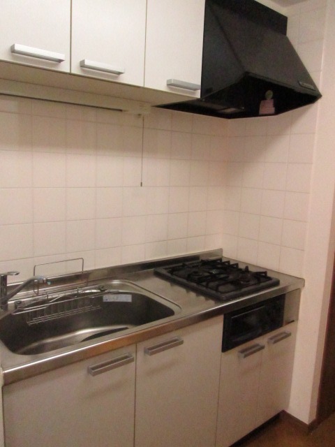 キッチン　※クリーニング前の写真です※