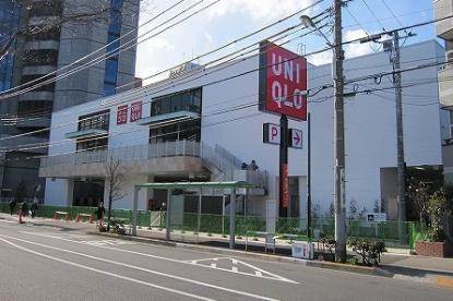 ショッピングセンター　ユニクロ王子神谷店（ショッピングセンター）まで488m