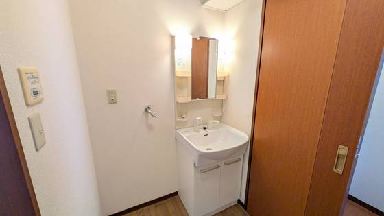 洗面設備　※別部屋の写真です