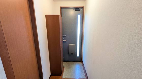 玄関　※別部屋の写真です