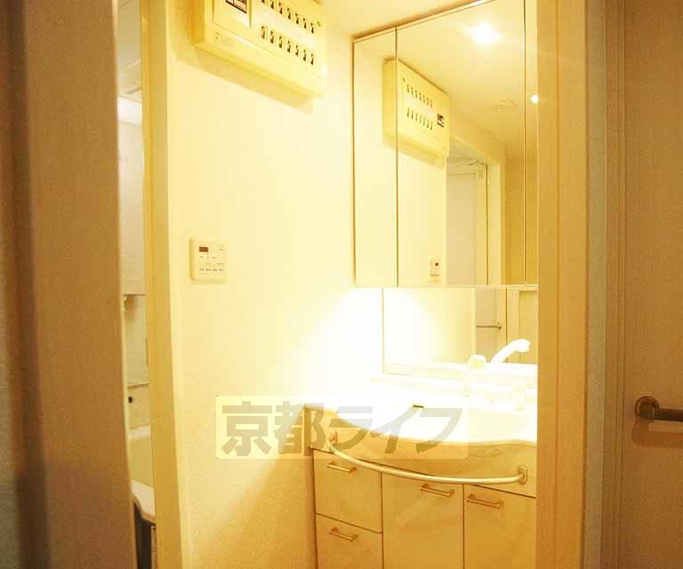 洗面設備　４０６号室写真です