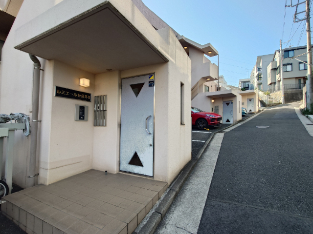 エントランス　モニター付きオートロック設置