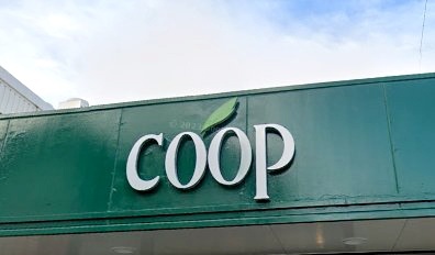 スーパー　ユーコープ白幡店（スーパー）まで890m