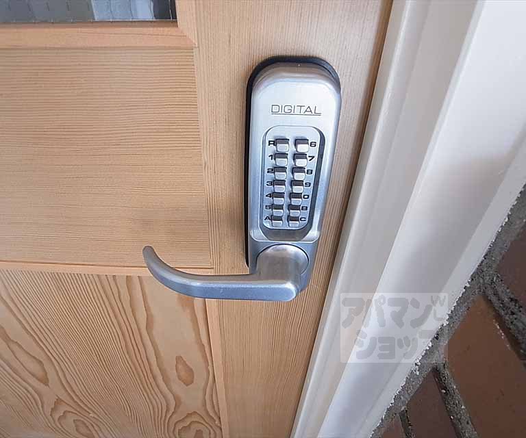 セキュリティ　ボタン式オートロック