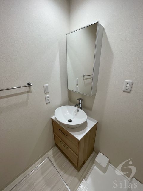 洗面設備　同仕様