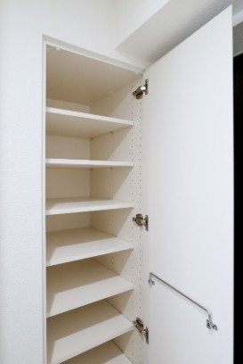 玄関　シューズボックス完備。