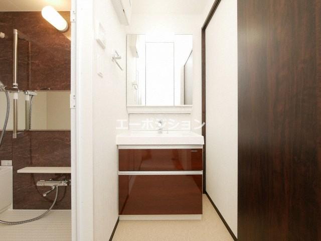 洗面設備　プレジオ難波WEST