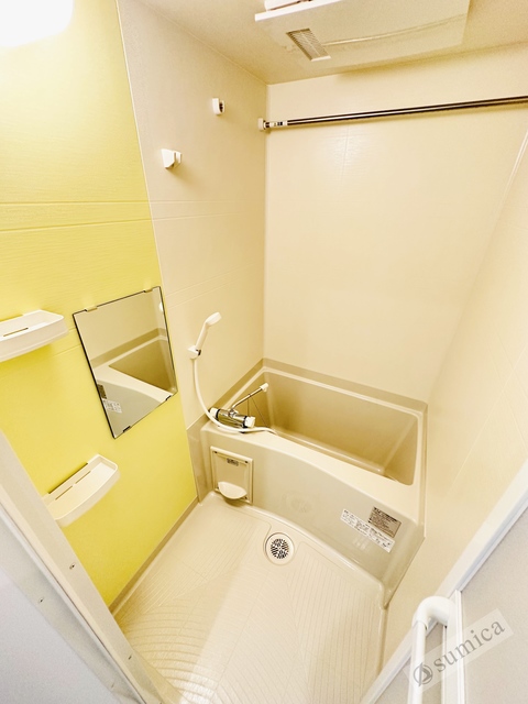 バス・シャワールーム　浴室乾燥機付きで雨の日でも安心＾＾