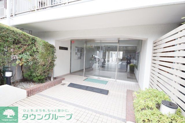 エントランス　★広々としたエントランスです★