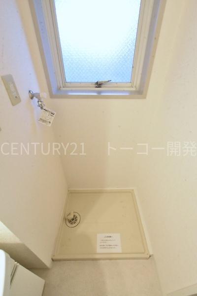 洗面設備　別部屋の参考写真です。現況有姿