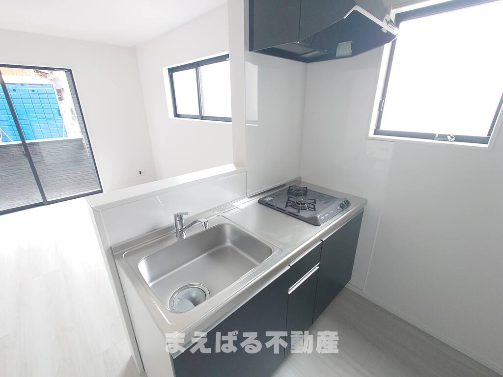 キッチン　※建築中写真
