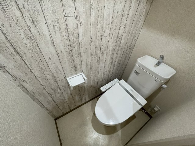 トイレ　ウォシュレット付きのトイレです。
