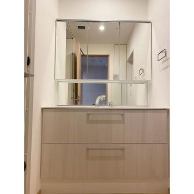 洗面設備　※写真は同タイプ住戸です。