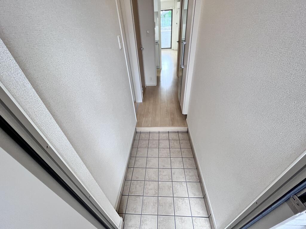 玄関　※同施工会社同型写真