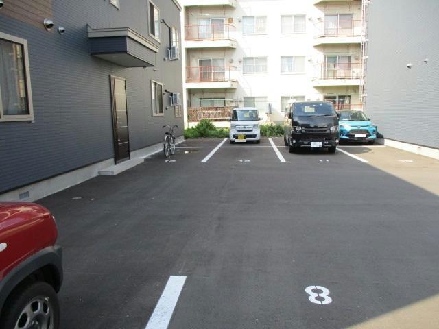 駐車場　駐車場