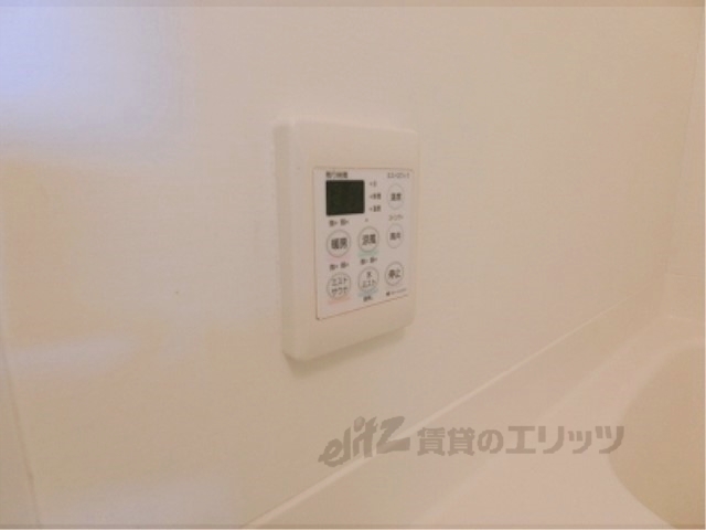 その他設備　給湯器リモコン