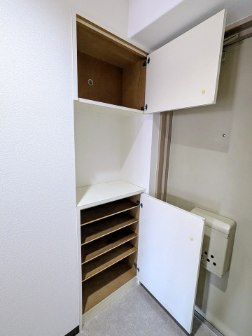 玄関　シューズボックス付き