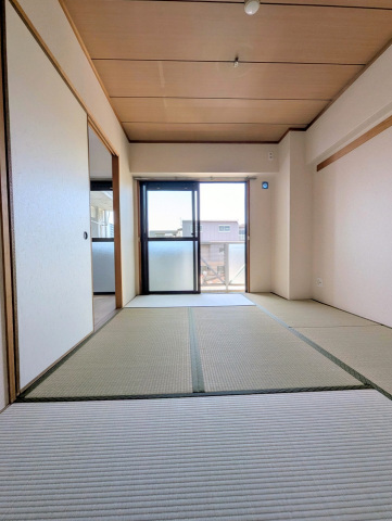 その他部屋・スペース　南向きの明るい和室