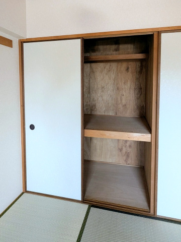収納　押入れ