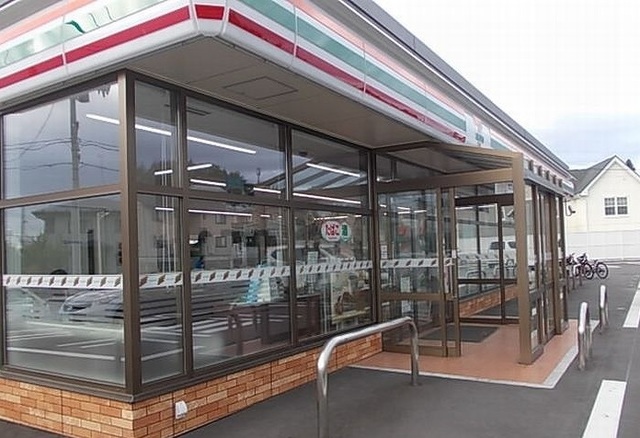 コンビニ　セブンイレブン新井田重地店（コンビニ）まで350m