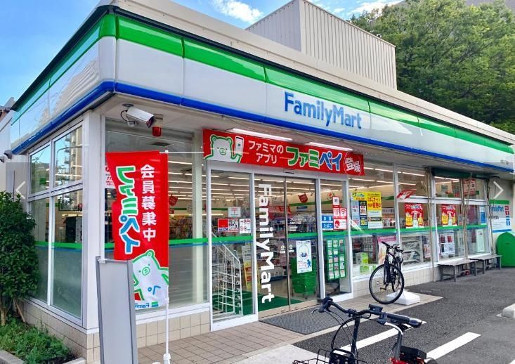 コンビニ　ファミリーマート木場六丁目店（コンビニ）まで260m