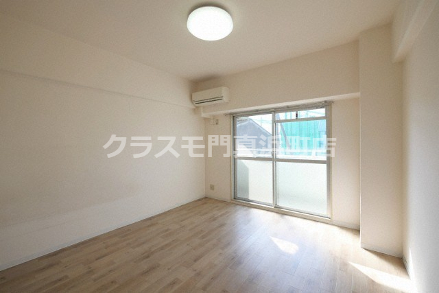 居室・リビング　(参考)同マンション同間取り他部屋の写真