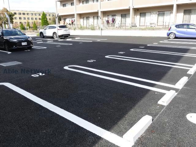 駐車場　駐車場