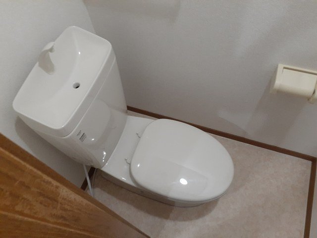 トイレ　落ち着いたトイレです