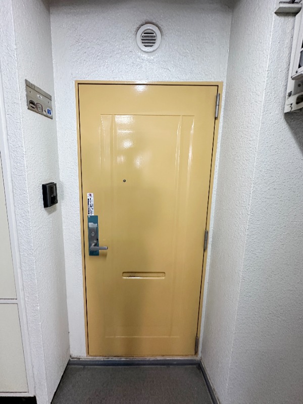玄関　玄関ドア