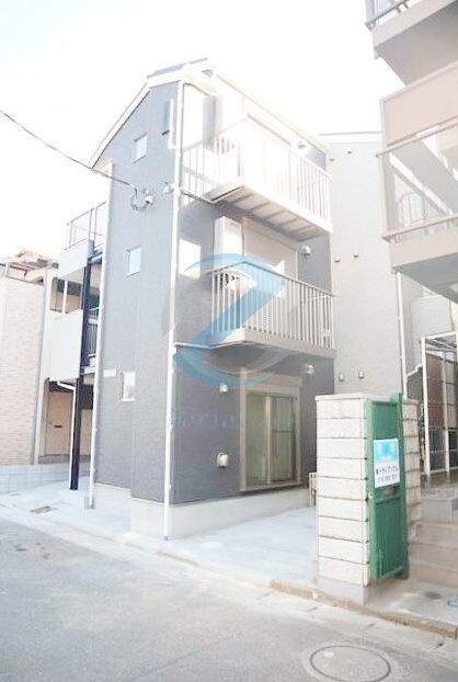 建物外観　エントランス