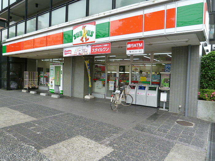 コンビニ　サンクス（コンビニ）まで142m