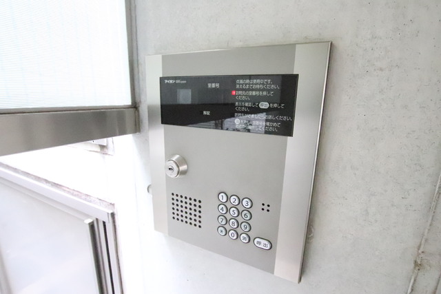セキュリティ　★オートロック機能付で安心です★