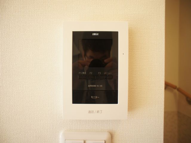 セキュリティ　訪問者の確認ができるTVドアホン付きです♪
