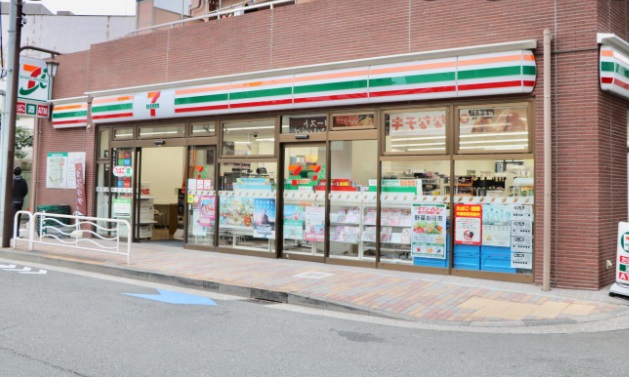 コンビニ　セブンイレブン 江東門前仲町1丁目店（コンビニ）まで253m