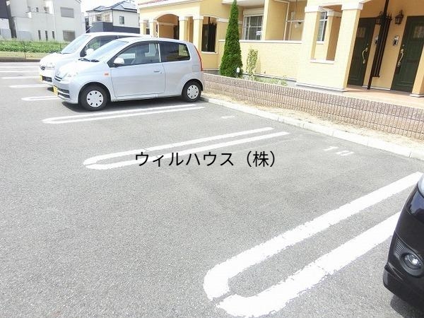 駐車場　敷地内駐車場！