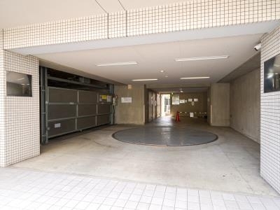 駐車場　駐車場完備です
