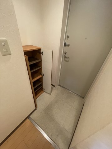 玄関　※別号室参考画像