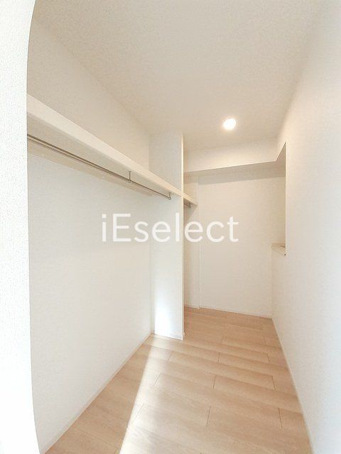 収納　収納便利な大型ウォークインクローゼット