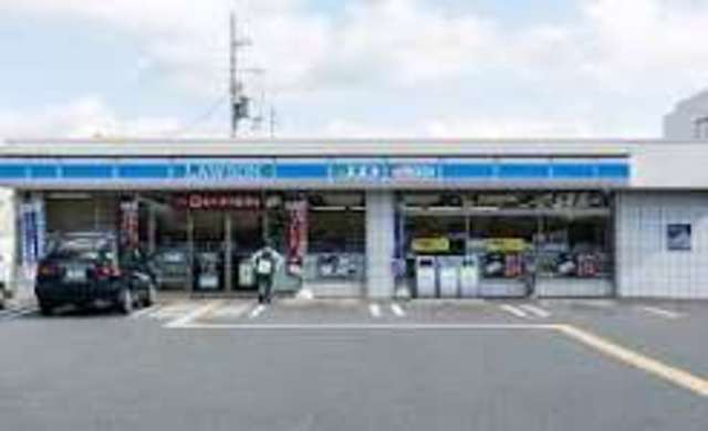 コンビニ　ローソン　加古川鶴池店（コンビニ）まで800m