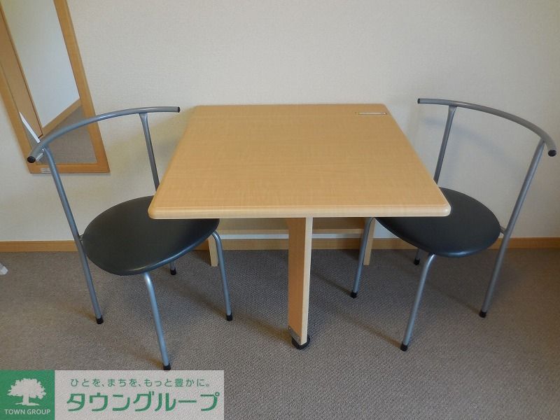 その他　折りたたみ式のテーブル