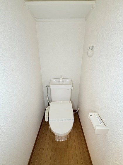 トイレ　※他号室の写真です