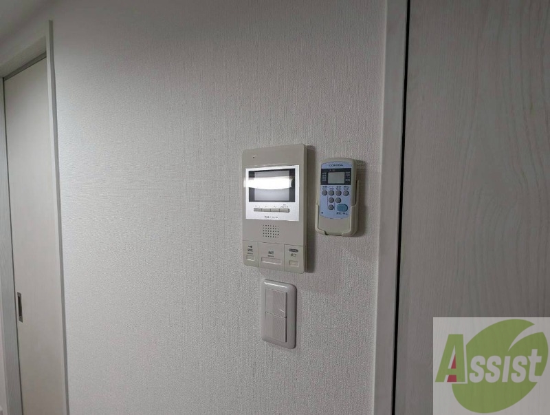 セキュリティ　ＴＶモニター付インターホンです。来客者の顔が見えるので安心！