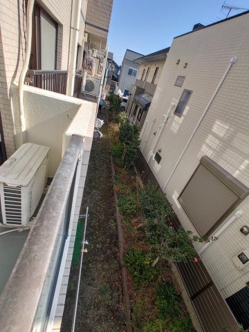 バルコニー　南側のバルコニーは陽当たり良好です
