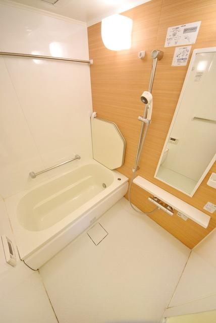バス・シャワールーム　♪サッパリ爽快バスタイム！♪