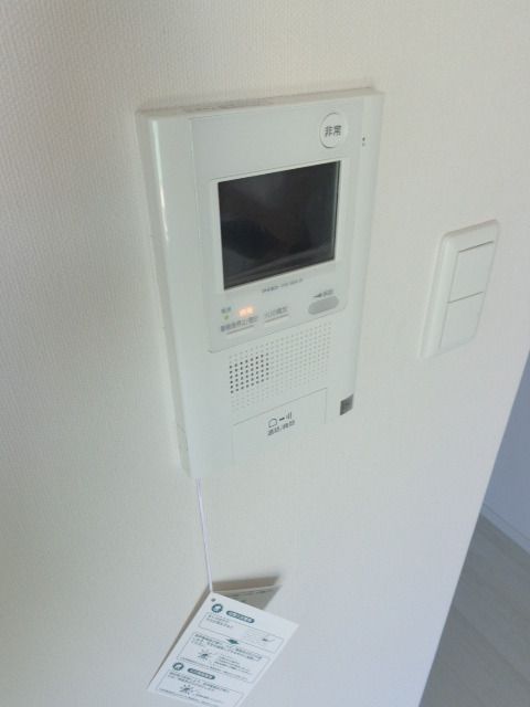 セキュリティ　モニター付きインターホン