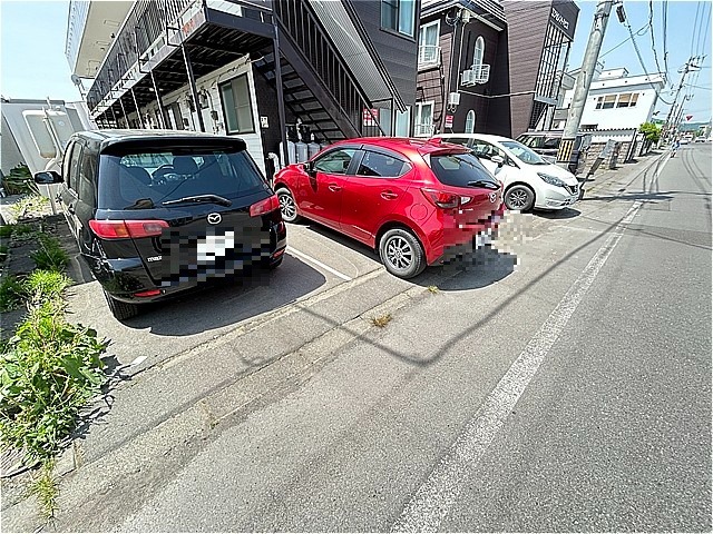 駐車場　エントランス