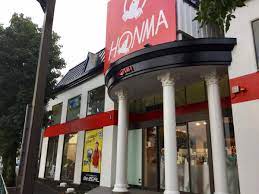 ショッピングセンター　本間ゴルフ用賀店（ショッピングセンター）まで292m