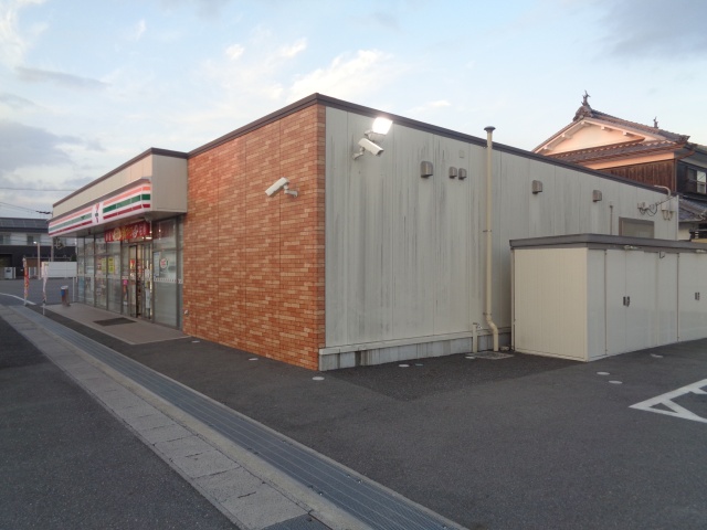 コンビニ　セブン－イレブン　近江八幡若宮町店（コンビニ）まで218m